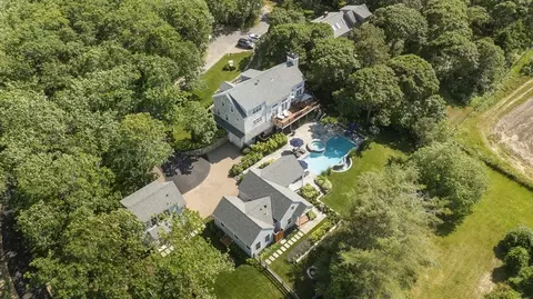 29 Llewellyn Way, Edgartown, MA 02539