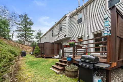 Exterior - 12 Oak Ridge Dr #3, Maynard, MA 01754 photo 7 of 9