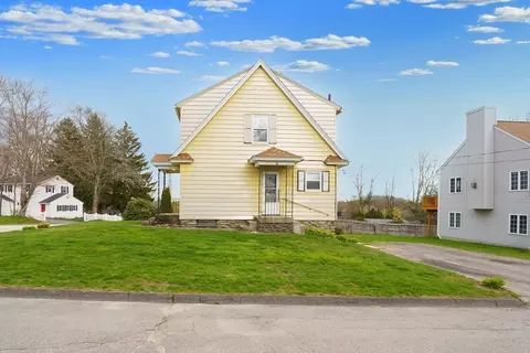 Exterior - 17 Medfield St, Worcester, MA 01606 photo 6 of 9