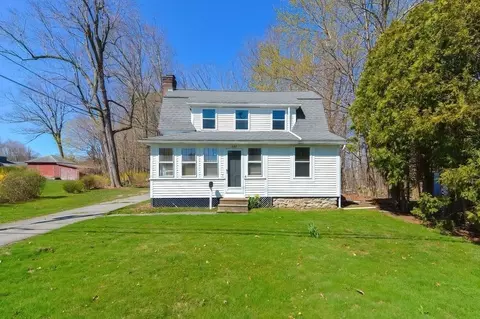 121 Paxton St, Leicester, MA 01524