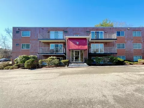 31 Hamlin Ln #B22, Needham, MA 02492