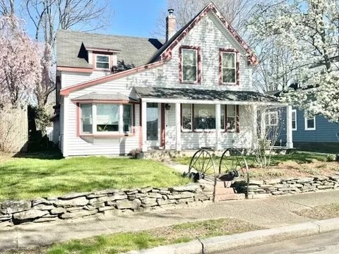 Exterior - 6 Forest St, Ayer, MA 01432 photo 3 of 14