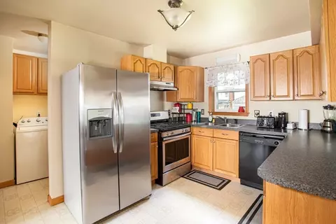 1950 Pleasant St, Fall River, MA 02723 photo 10