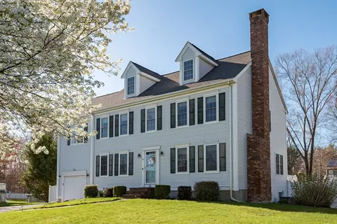 46 Winter Cir, Rockland, MA 02370