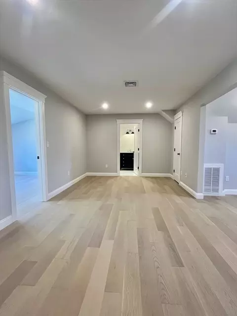 Living - 1039 Greendale Ave, Needham, MA 02492 photo 4 of 4