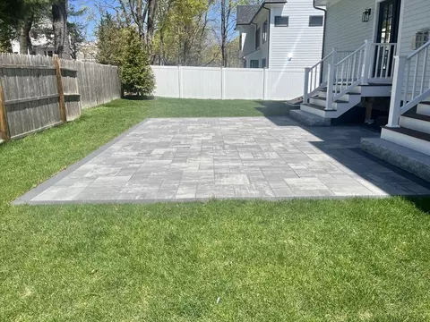 Exterior - 1039 Greendale Ave, Needham, MA 02492 photo 3 of 3