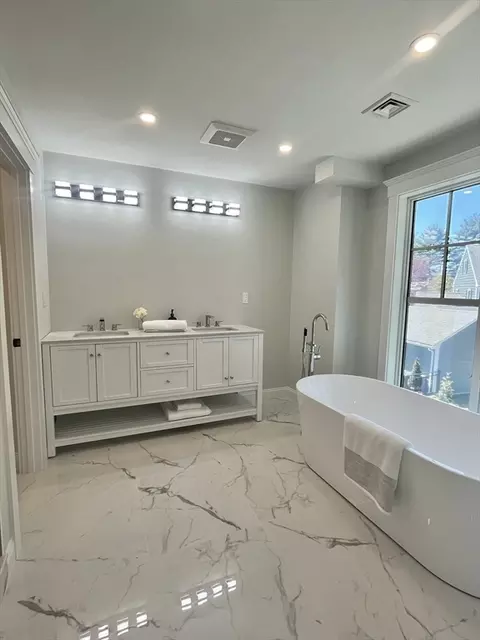 Bath - 1039 Greendale Ave, Needham, MA 02492 photo 2 of 7