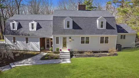 396 Main St, Boxford, MA 01921