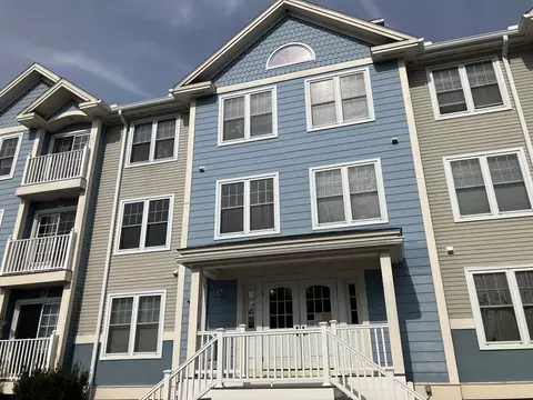 19 Broad #208, Merrimac, MA 01860