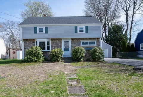4 Carron Ln, Oxford, MA 01540