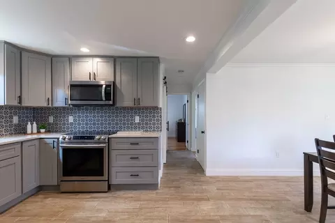 Kitchen - 11 Benjamin Rd, Worcester, MA 01602 photo 2 of 2