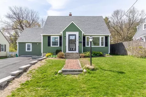 Exterior - 11 Benjamin Rd, Worcester, MA 01602 photo 4 of 5
