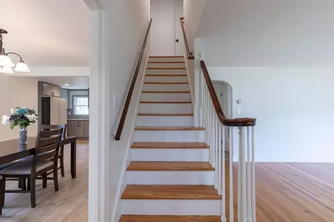 Entry Way - 11 Benjamin Rd, Worcester, MA 01602 photo 1 of 1