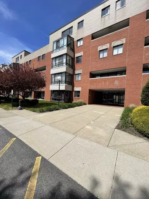 96 Old Colony Ave #152, Taunton, MA 02718
