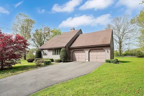 405 Fuller St, Ludlow, MA 01056