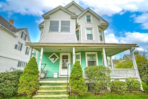 81 Grand St, Springfield, MA 01108