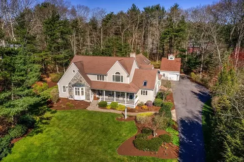 9 Windsor Pl, Mansfield, MA 02048
