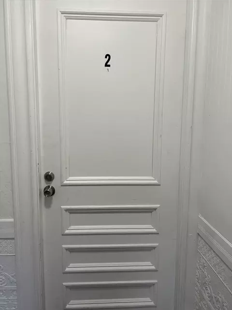 Entry Way - 70 Sherman St, Springfield, MA 01109 photo 1 of 3