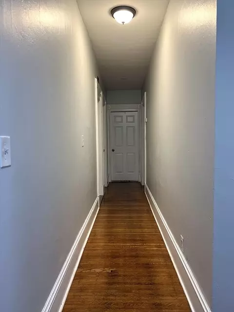 Entry Way - 70 Sherman St, Springfield, MA 01109 photo 2 of 3