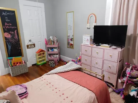 Bedroom - 190-192 College St, Springfield, MA 01109 photo 3 of 6