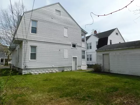 Exterior - 190-192 College St, Springfield, MA 01109 photo 5 of 8