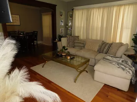 Living - 190-192 College St, Springfield, MA 01109 photo 1 of 5