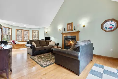 10 Hawk Way, Georgetown, MA 01833 photo 6