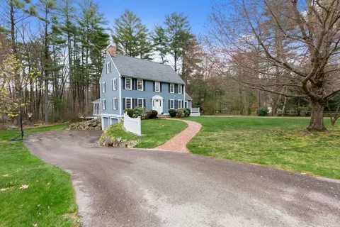 10 Hawk Way, Georgetown, MA 01833 photo 4