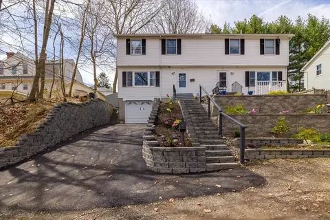 14 Topsfield Rd, Worcester, MA 01605