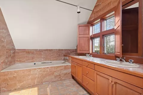 638 Bay Rd, Hamilton, MA 01982 photo 29