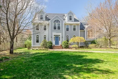 1 Ellingson Rd, Bedford, MA 01730