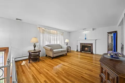 246 Colwell Dr, Dedham, MA 02026 photo 3