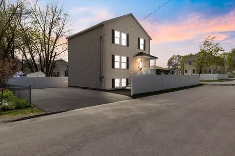 6 Meadow St, Lawrence, MA 01841