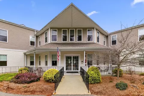 63 Central St #212, North Reading, MA 01864