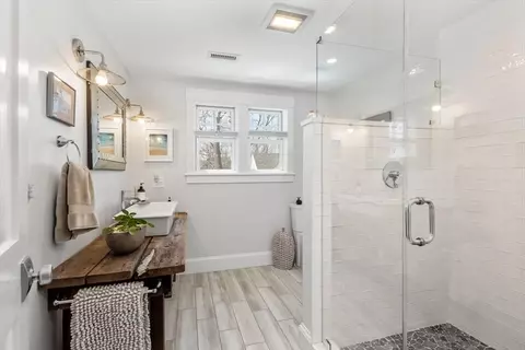 Bath - 5 Smith Way, Hingham, MA 02043 photo 4 of 4