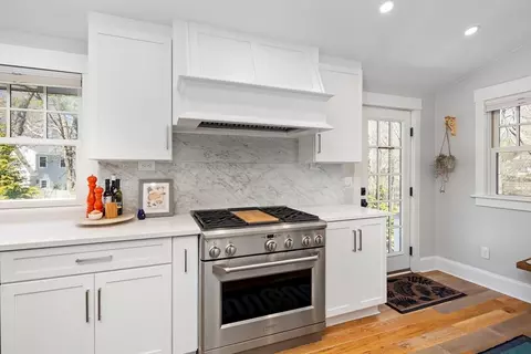 Kitchen - 5 Smith Way, Hingham, MA 02043 photo 6 of 6