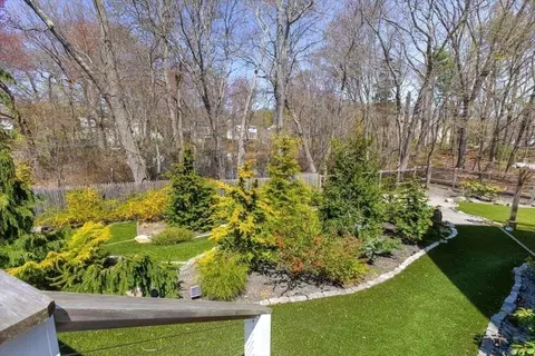 Exterior - 5 Smith Way, Hingham, MA 02043 photo 9 of 10