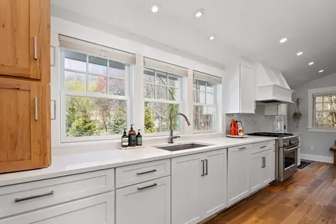 Kitchen - 5 Smith Way, Hingham, MA 02043 photo 3 of 6