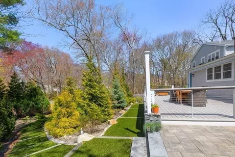 Exterior - 5 Smith Way, Hingham, MA 02043 photo 8 of 10