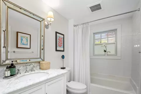 Bath - 5 Smith Way, Hingham, MA 02043 photo 1 of 4