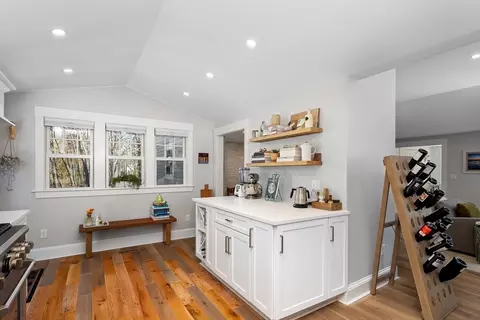 Kitchen - 5 Smith Way, Hingham, MA 02043 photo 4 of 6