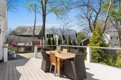 Exterior - 5 Smith Way, Hingham, MA 02043 photo 7 of 10