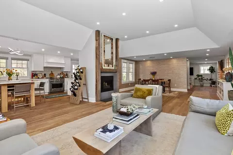Living - 5 Smith Way, Hingham, MA 02043 photo 2 of 6