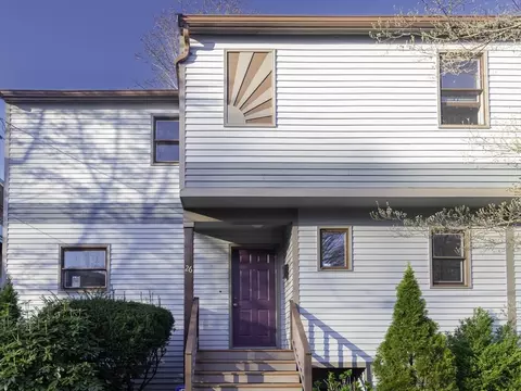 26 Pond St, Jamaica Plain, MA 02130