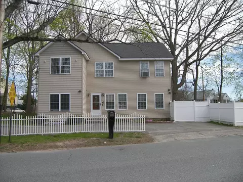 256 Fox Ave, Dracut, MA 01826