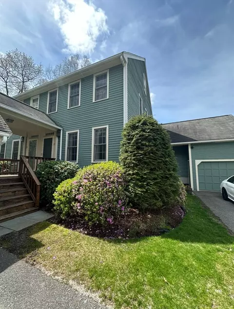 27 Brookdale Cir #27, Shrewsbury, MA 01545