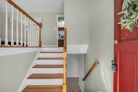 31 Hemlock Rd, Reading, MA 01867 photo 3