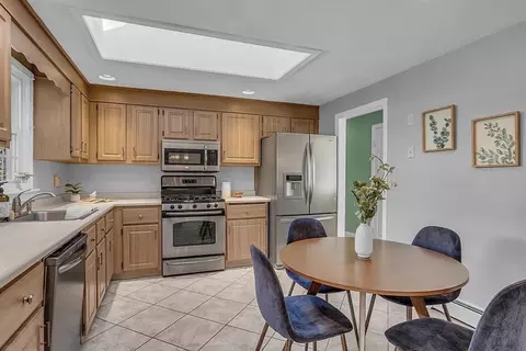 31 Hemlock Rd, Reading, MA 01867 photo 8