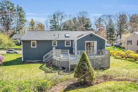 31 Hemlock Rd, Reading, MA 01867 photo 2