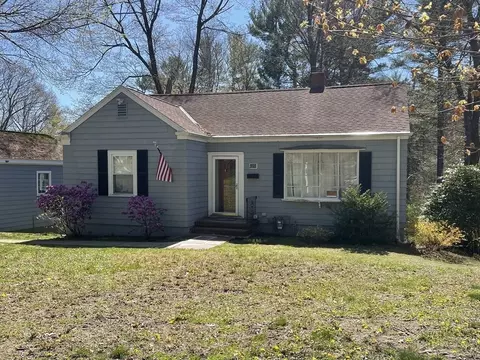 393 Summer St, Lynnfield, MA 01940